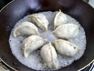 猴头菇韭菜馅煎饺的做法步骤:12