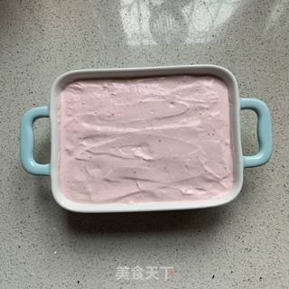 草莓酸奶冰激凌的做法步骤:8