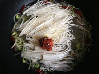 金针菇豆芽炖粉条的做法步骤：7