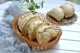 苜蓿猪肉大蒸饺的做法步骤:10