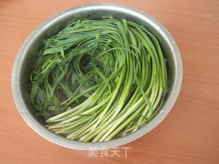 韭菜鸡蛋馅混合面蒸饺的做法步骤:4
