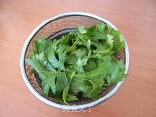 芹叶小米粥的做法步骤:5