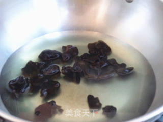 香肠炒荷兰豆的做法步骤:3