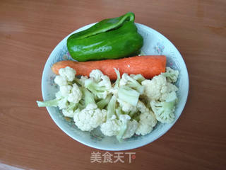 鲍鱼干贝XO酱时蔬沙拉的做法步骤:2