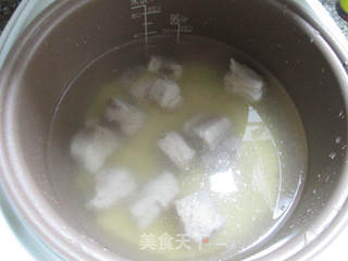 排骨小米粥的做法步骤：3