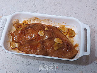 好吃不油腻的~~【无油烤鸡排】的做法步骤:6