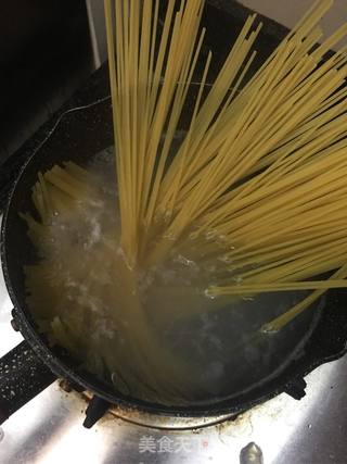 海鲜番茄意大利面的做法步骤:5