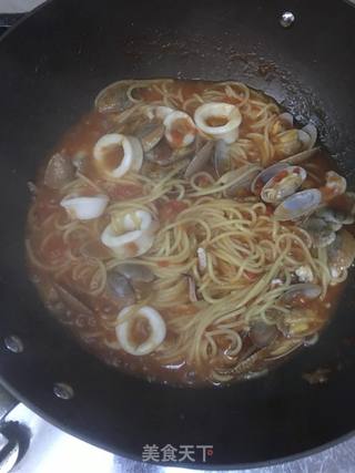 海鲜番茄意大利面的做法步骤:13