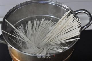 酸菜肥牛面的做法步骤：10