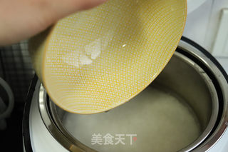 菠萝鸡丁炒饭的做法步骤:2