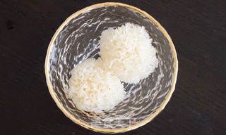 【群安堂】桃胶雪燕银耳甜汤,女人的胶原美颜羹!的做法步骤:2