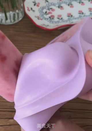 网红梦龙雪糕做法,夏天再也不用出门买了,几个步骤,轻松做一冰箱!的做法步骤:8