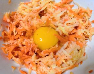 胡萝卜土豆丝煎饼的做法步骤:3