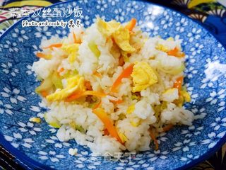 蒜香双丝蛋炒饭的做法步骤:28