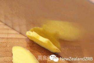 新西兰花胶腌笃鲜的做法步骤:4
