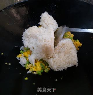 鸡蛋芦笋炒饭的做法步骤：6