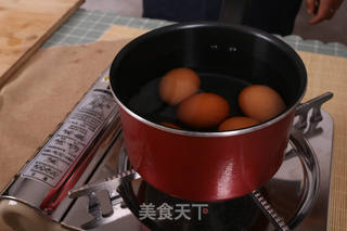 醋煮鸡蛋——太神奇了 一定得试试的做法步骤：2