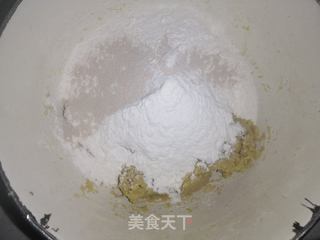 杂粮猪肉酸菜水煎包的做法步骤:3
