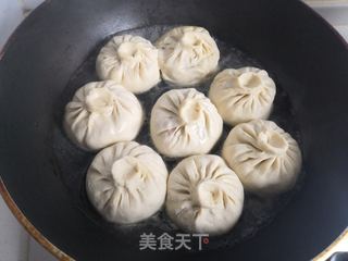 杂粮猪肉酸菜水煎包的做法步骤:20