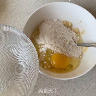 香蕉鸡蛋饼的做法步骤:4