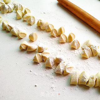 韭菜猪肉馅水饺的做法步骤:8