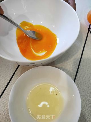 万能土鸡蛋(8)沙拉酱的做法步骤:2