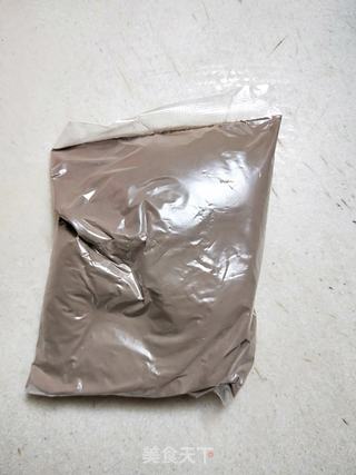 黑凉粉糖水的做法步骤:2