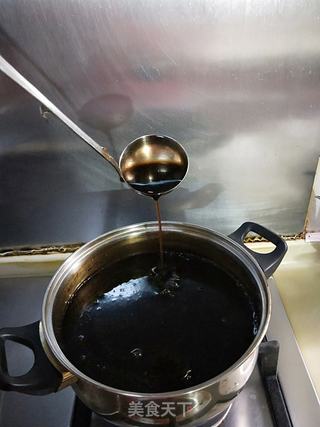 黑凉粉糖水的做法步骤:8