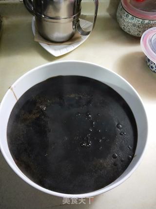 黑凉粉糖水的做法步骤:10