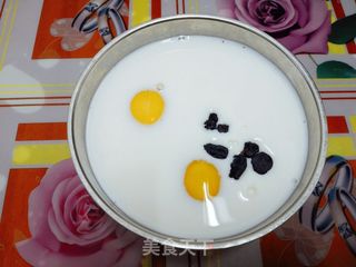 牛奶滑蛋的做法步骤：1
