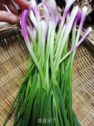 葱香肉花卷的做法步骤:2