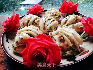 葱香肉花卷的做法步骤:10