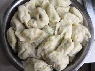 西葫芦鸡蛋饺子的做法步骤:17
