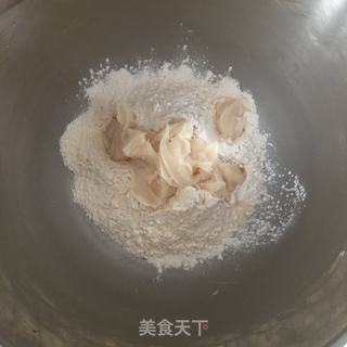 蛋黄酥的做法步骤：3