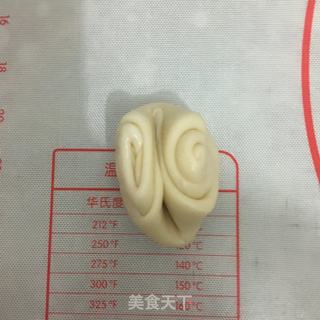 蛋黄酥的做法步骤：16