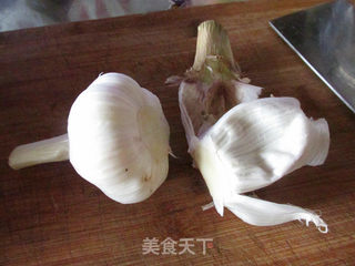 冰糖蜂蜜糖蒜的做法步骤:2