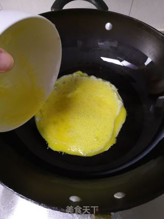 洋葱炒鸡蛋的做法步骤:3