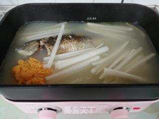 萝卜枸杞鲫鱼汤的做法步骤:7