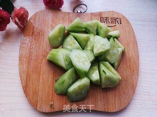 凉拌黄瓜花生米的做法步骤:3