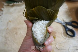 豆沙粽子的做法步骤：7