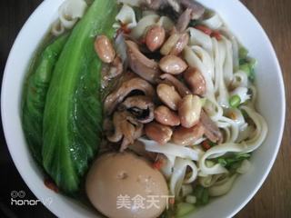 猪肚鸡蛋面的做法步骤:7