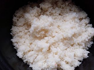 鸡蛋酱油炒饭的做法步骤:2