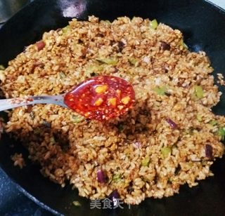 鸡蛋酱油炒饭的做法步骤:10