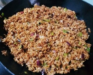 鸡蛋酱油炒饭的做法步骤:9