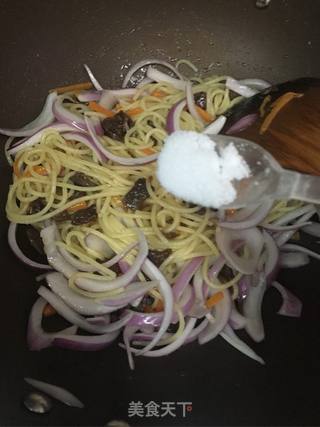 黑椒牛肉意大利面的做法步骤:11