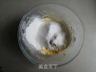 金酥粒蓝莓爆浆蛋糕的做法步骤:4