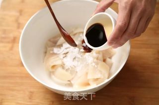 蒜香蒸鱿鱼的做法步骤:3