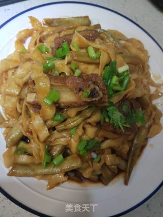 排骨豆角焖面?的做法步骤:9