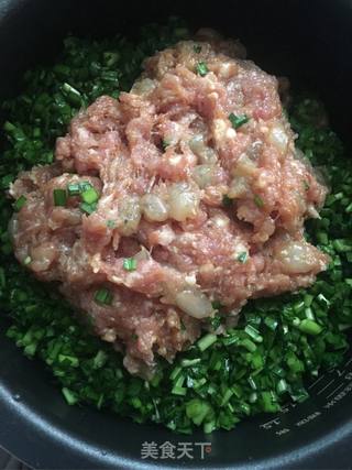 韭菜虾仁肉馅包子的做法步骤:9