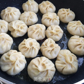 西葫芦鲜肉包的做法步骤:10